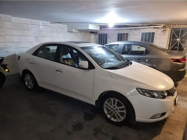 خودرو کیا، سراتو مونتاژ آگهی ann_25508304