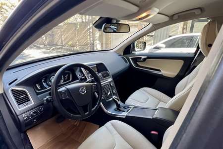 ولوو XC60 R-DESIGN PLUS - 2014